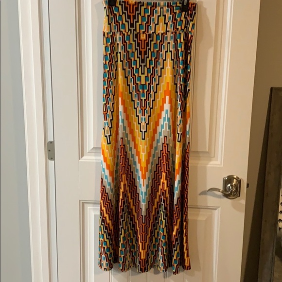 Dresses & Skirts - Maxi skirt